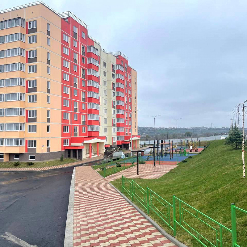 В Мариуполе Фонд развития территорий построил 90-квартирный дом для медицинских работников