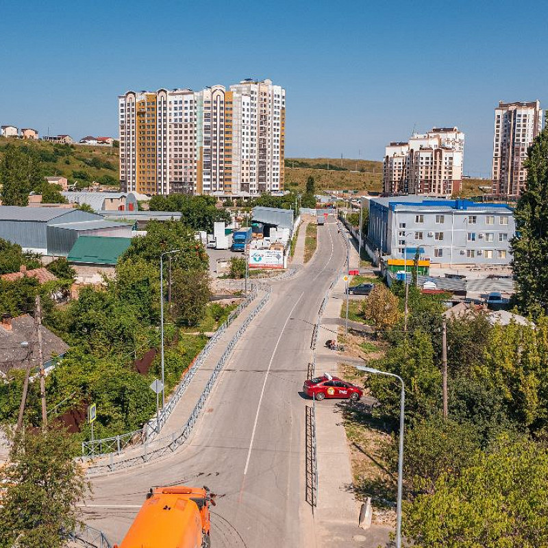 В Симферополе завершилась реконструкция дороги за счет ИБК