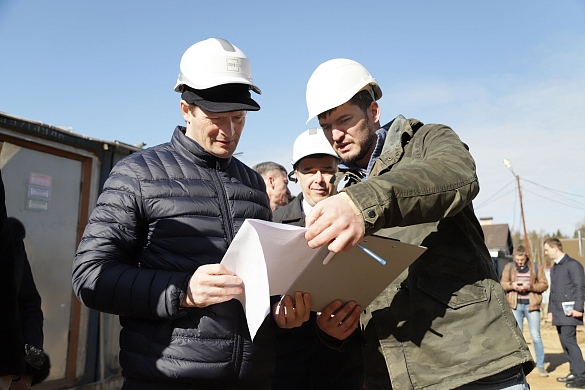 Константин Тимофеев проверил ход строительства детского сада в ЖК «Опалиха О3»